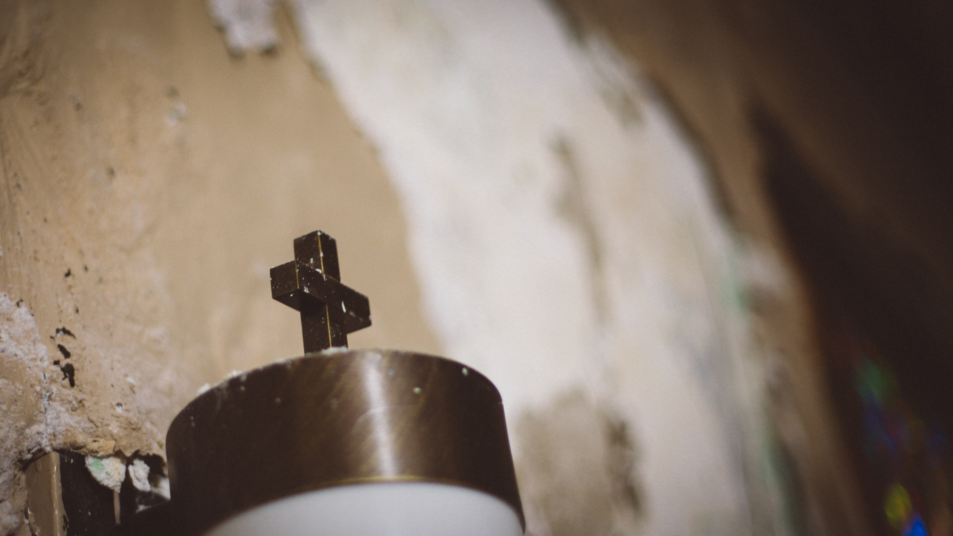 Cross Light