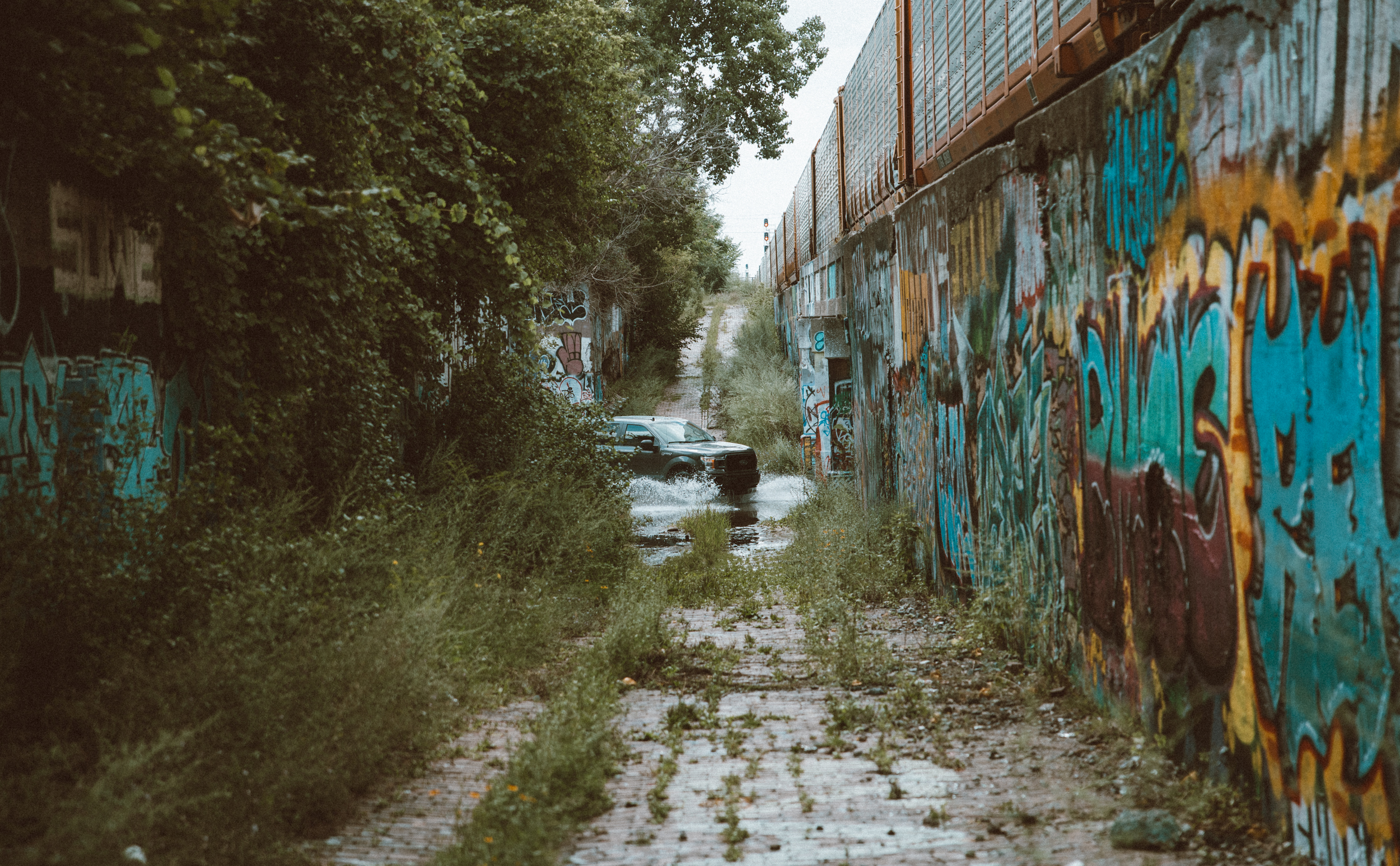 Bridge alley