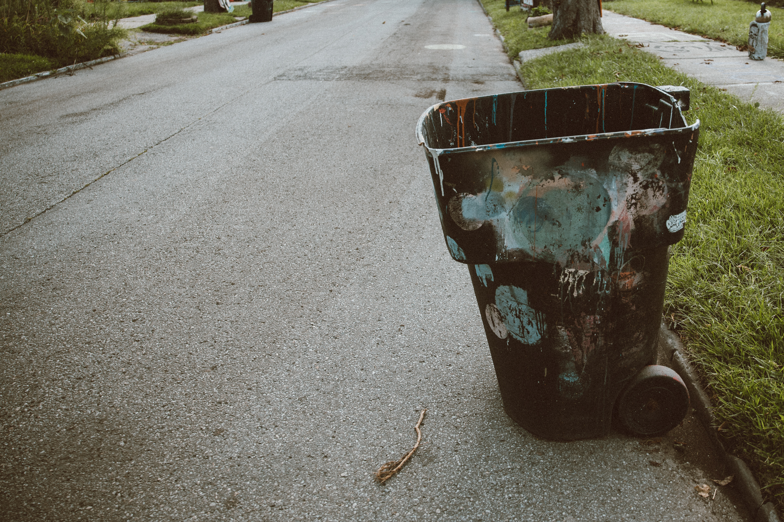 Trash can