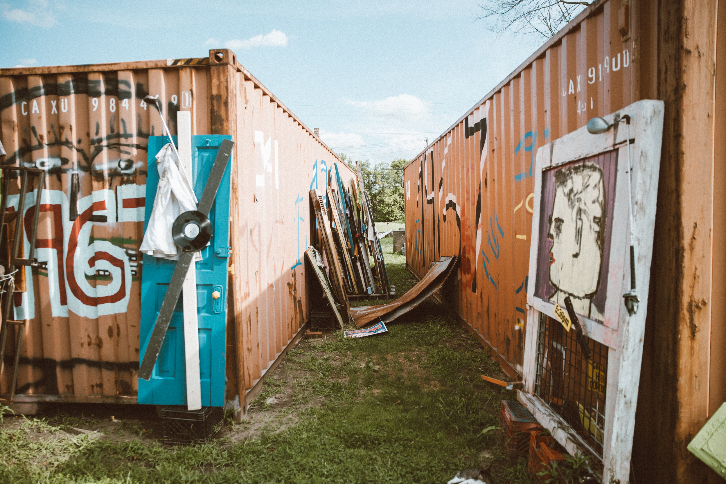 Shipping container