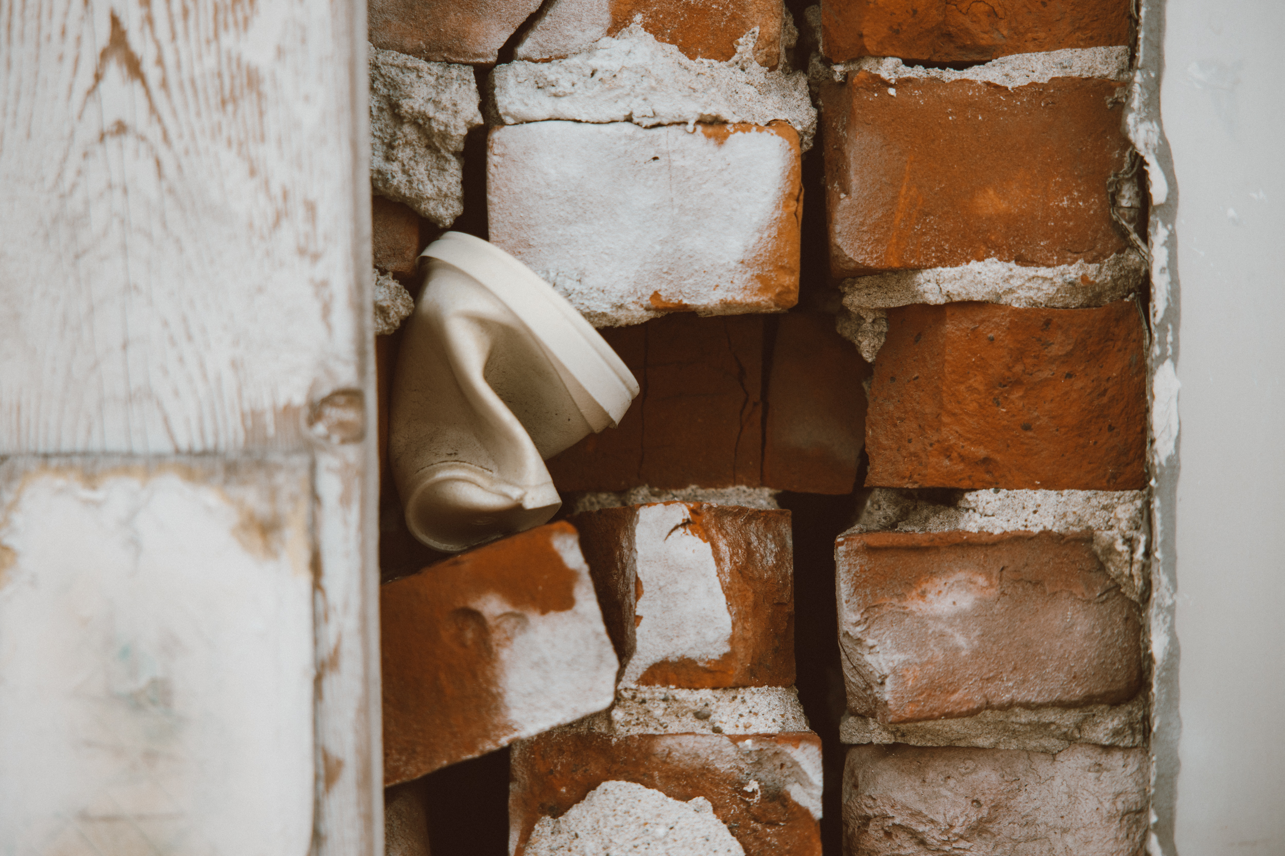 Cup in brick