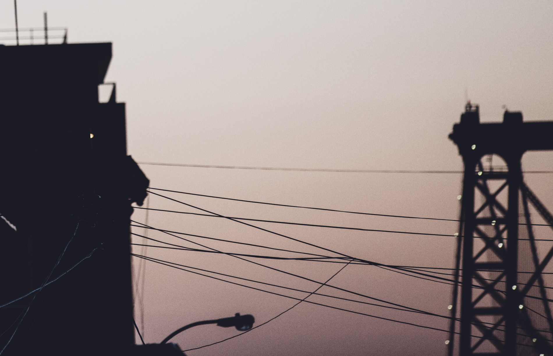 power lines and brooklyn bridge