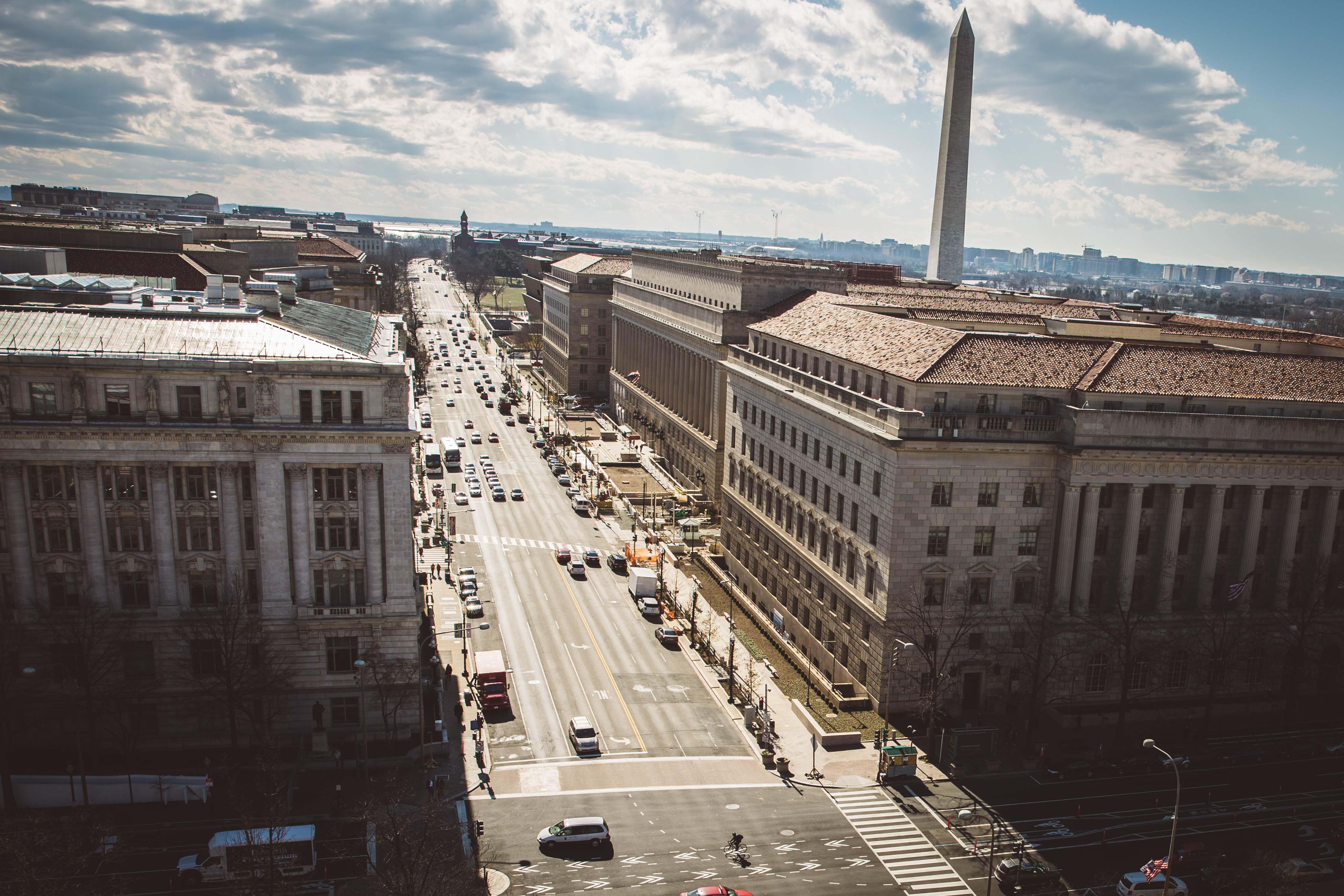 Cars driving in DC